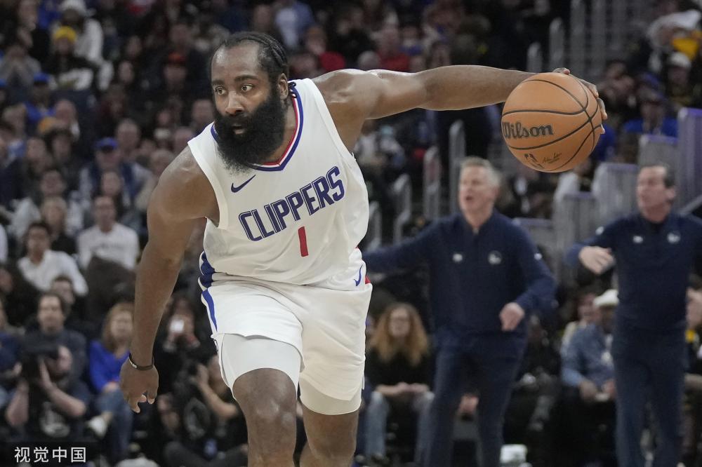 足球的巨头 足球的巨头